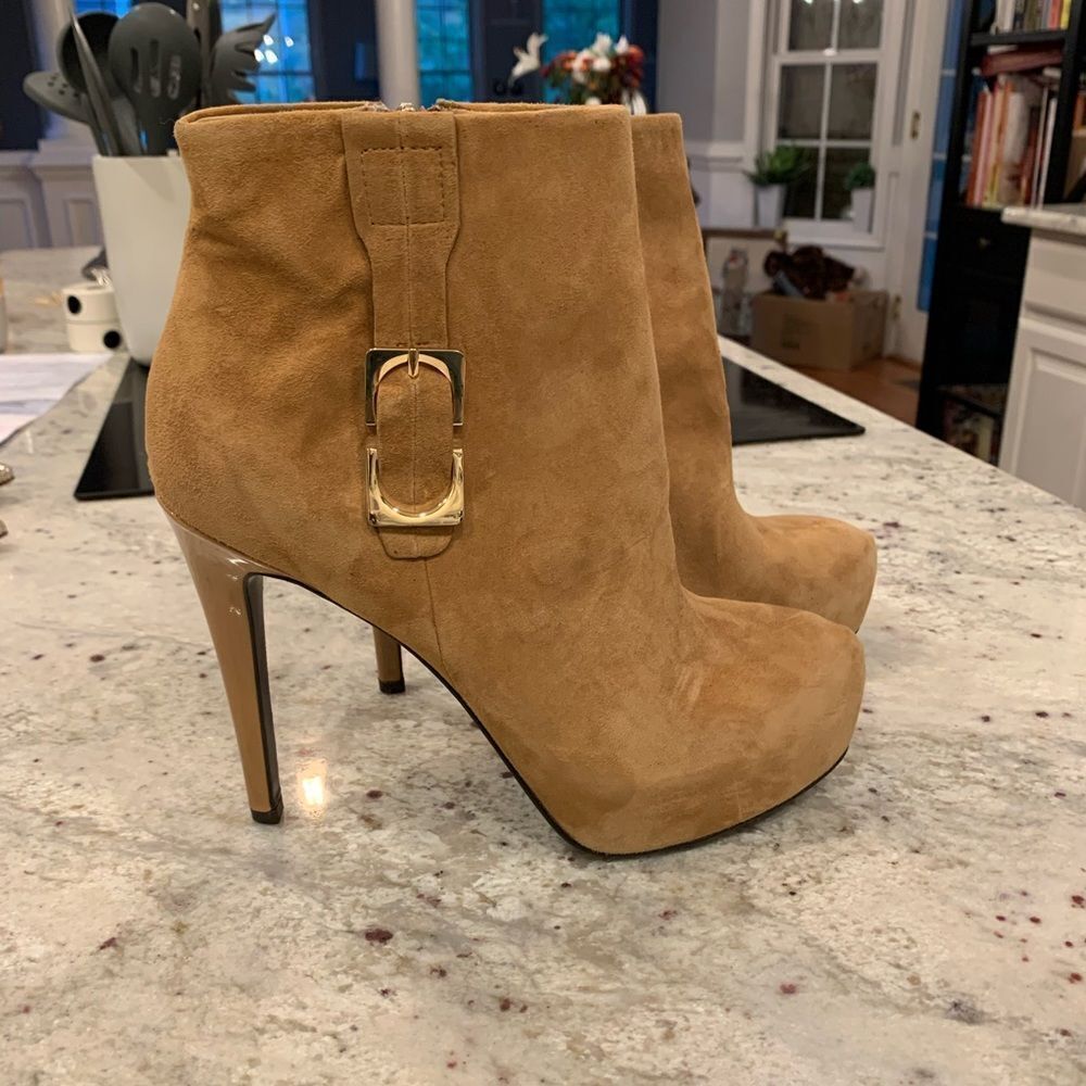 Diane Von Furstenberg Camel Suede Heel Booties sz 8.5 EUC